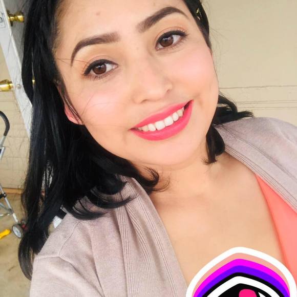 Meet your Posher, Lorenitha reyes - Picture 1 of 1